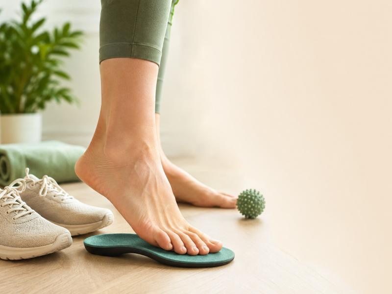 Плоскостопие у взрослого: можно ли исправить стопу после 40 лет или уже поздно